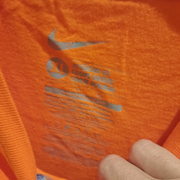 NFL Broncos Tshirt - Picture 2 of 2